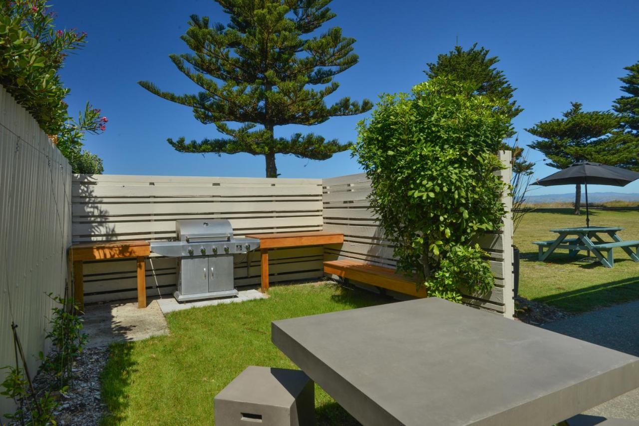 Whispering Sands Beachfront Motel Gisborne Exterior foto